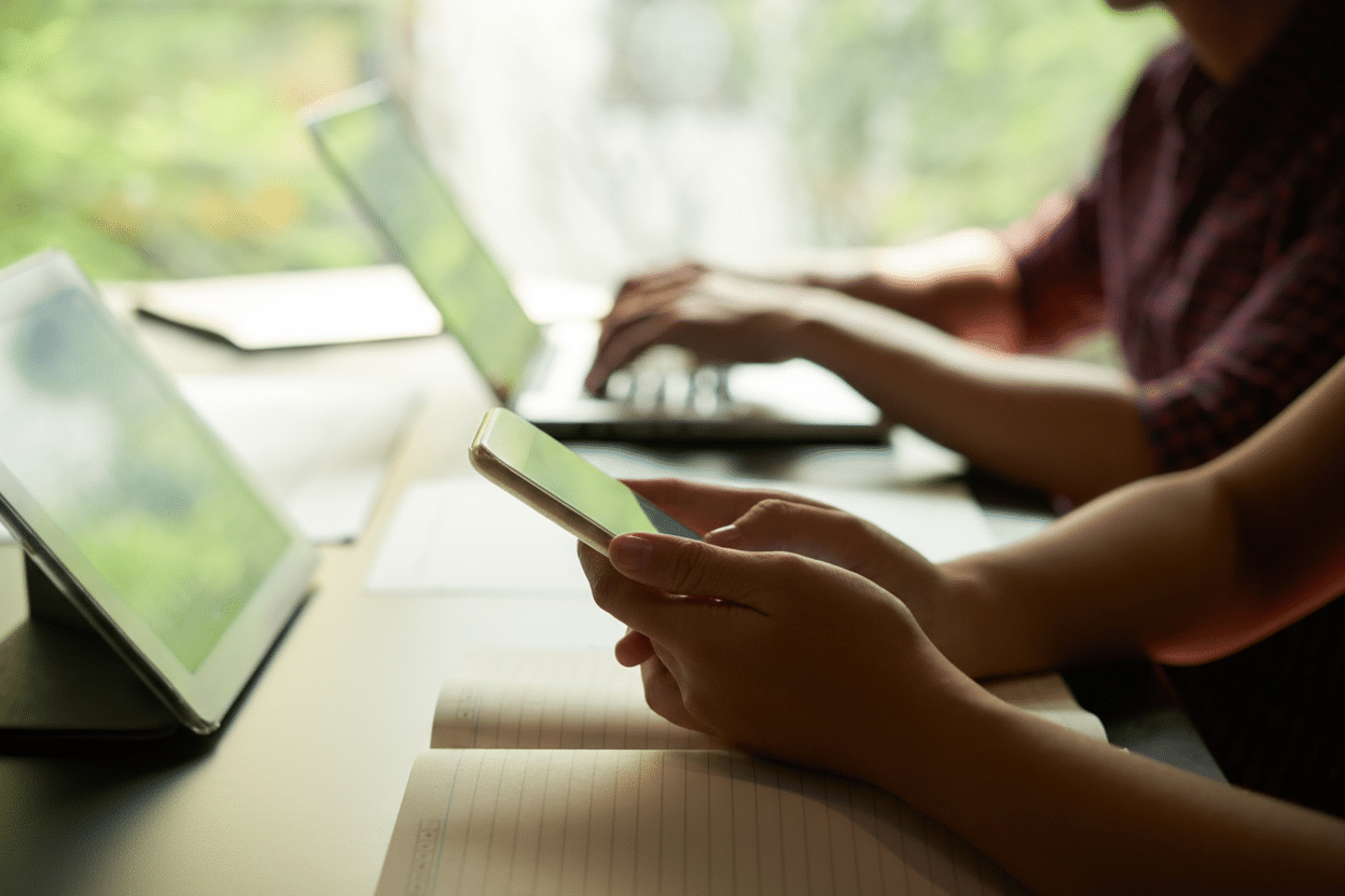 Team collaboration powered by enterprise text messaging solutions