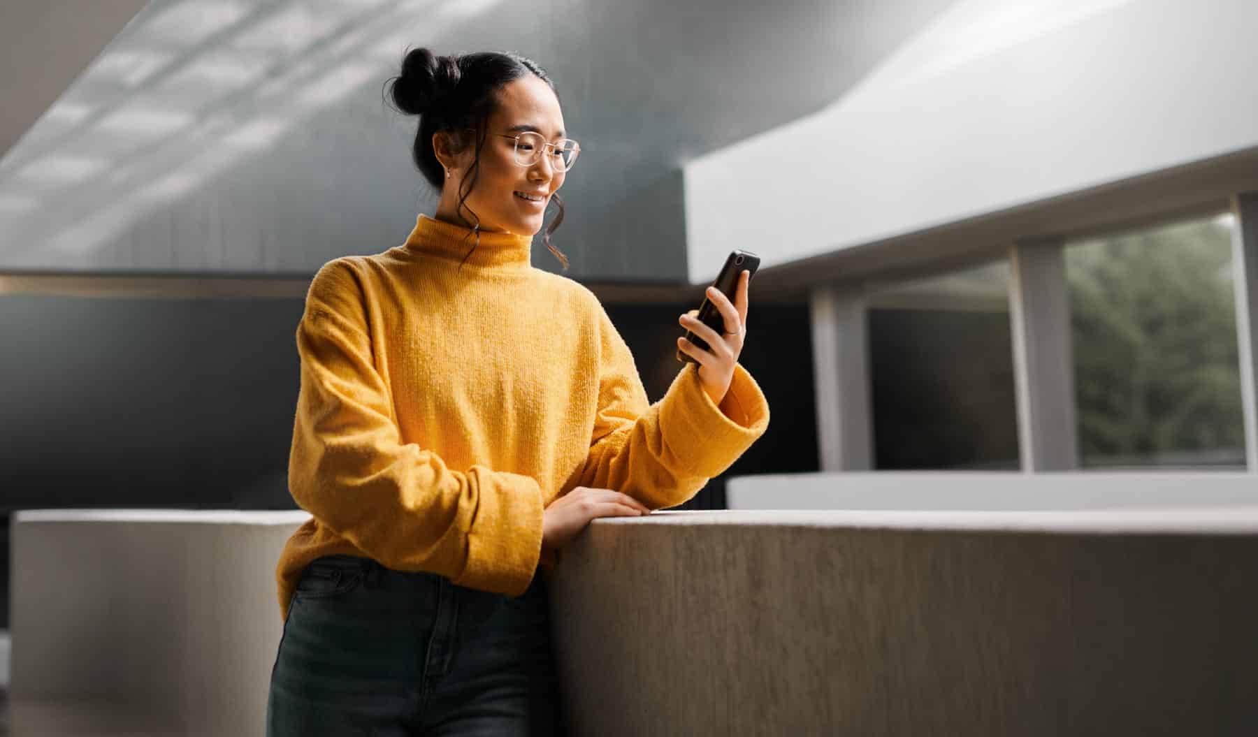 Student forwarding a text message